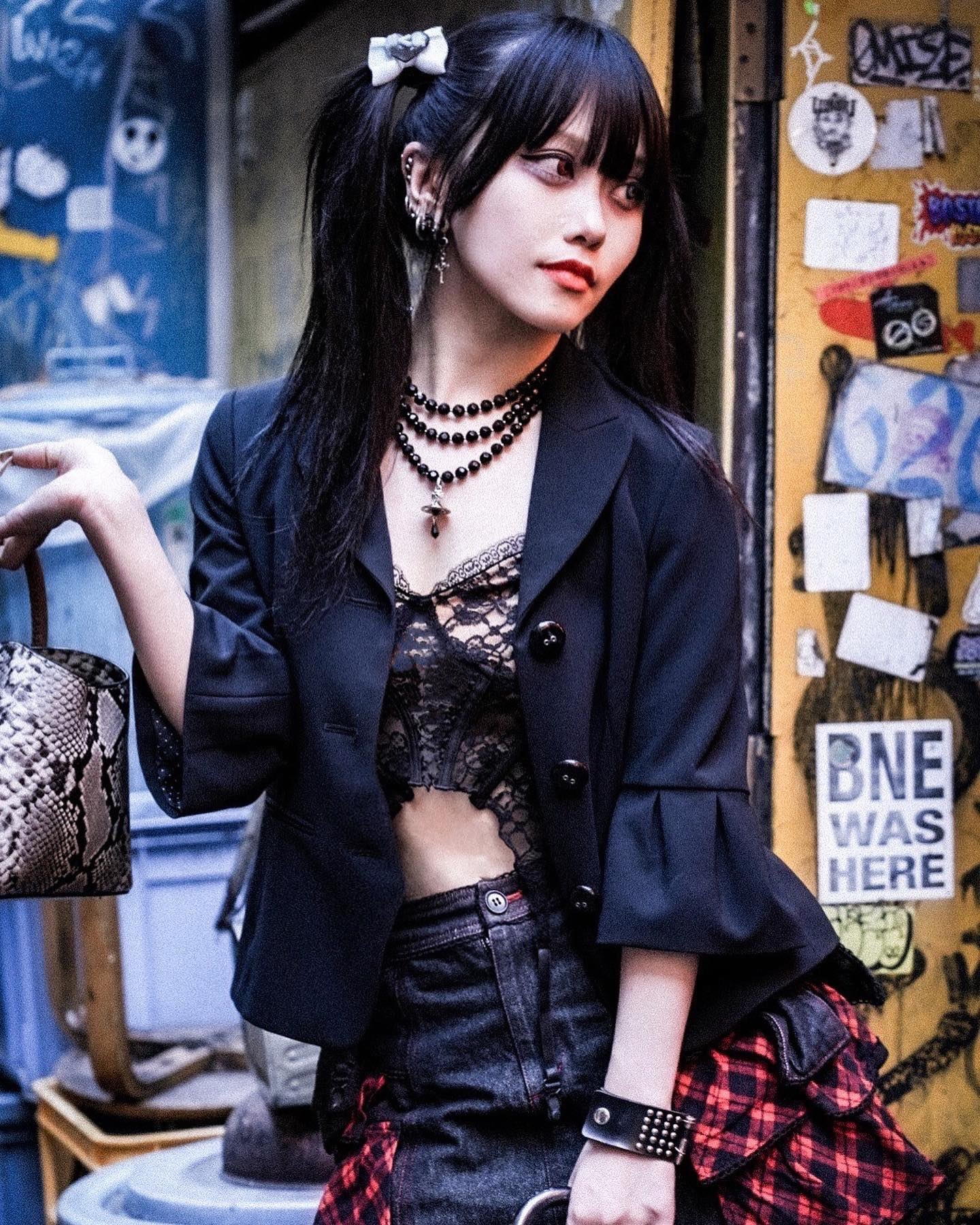 【病み系】メンヘラさん、ガチでやばいｗ【エロ画像】（2）