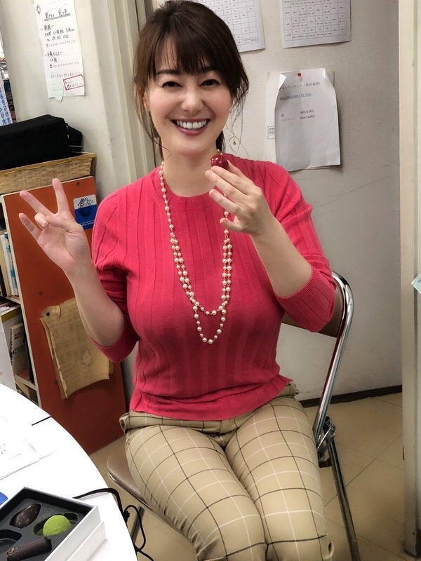 竹中知華の爆乳エロ画像20231115120444[1]