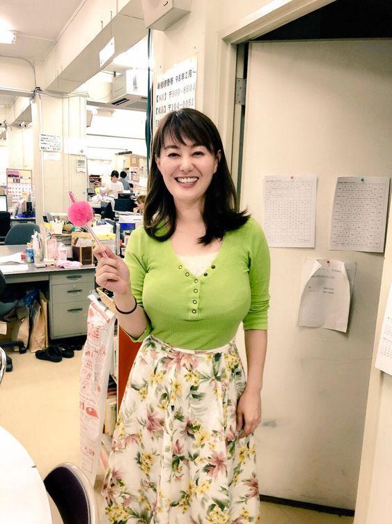 竹中知華の爆乳エロ画像20231115120444[11]