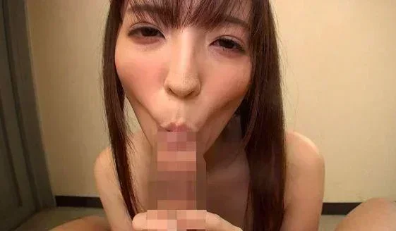 Fカップ素人お姉さんのローリングフェラ！【エロ画像】 0