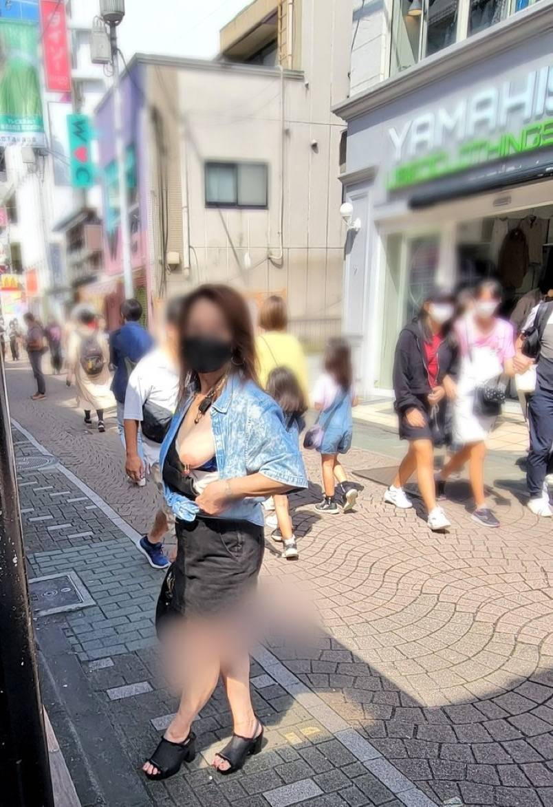 【露出】性奴隷さん、街に出るｗ【エロ画像】