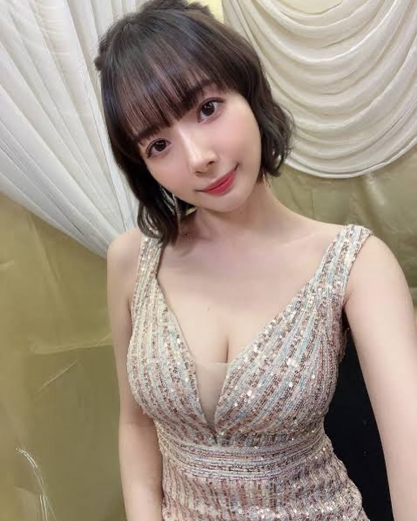 岡田紗佳 可愛すぎるプロ雀士のグラビアエロ画像(20) 岡田紗佳 可愛すぎるプロ雀士のグラビアエロ画像(20)