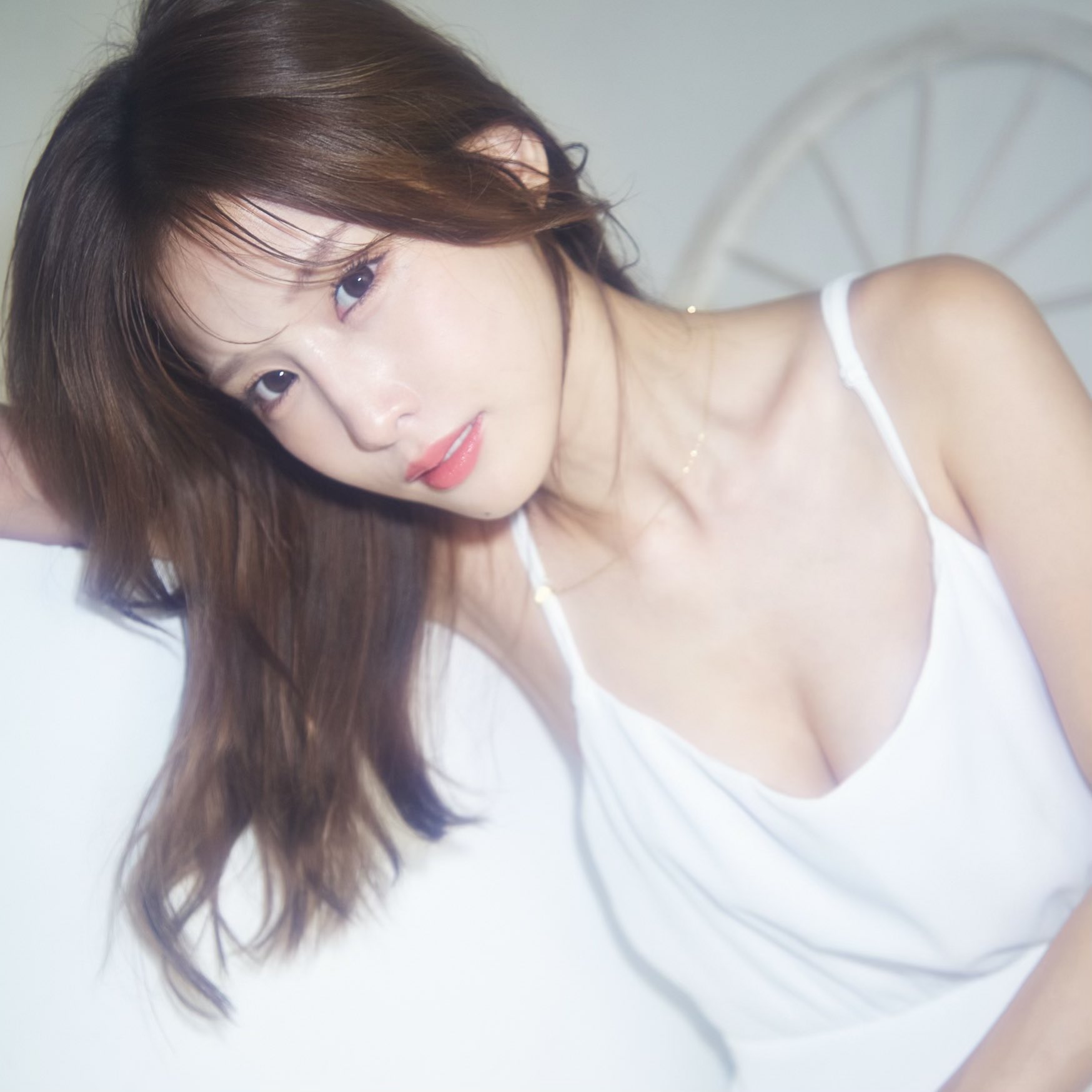 益田アンナ スレンダー美女のグラビアがガチで抜ける!【エロ画像】(29) 益田アンナ スレンダー美女のグラビアがガチで抜ける!【エロ画像】(29)
