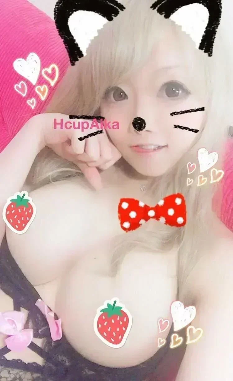 Hカップ金髪ギャルの自撮りエロ画像 0