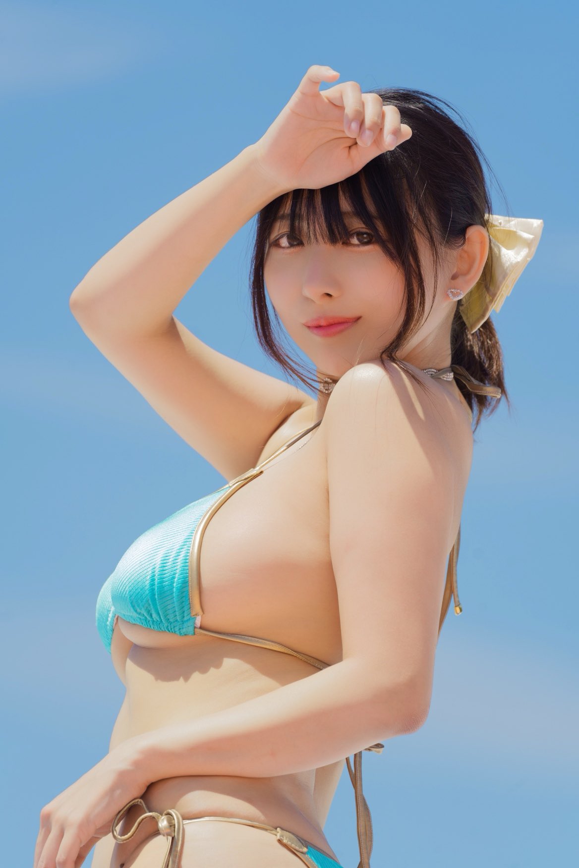 市原薫 たぬき顔で可愛いグラドルのおっぱいがでかすぎるww【エロ画像】(14) 市原薫 たぬき顔で可愛いグラドルのおっぱいがでかすぎるww【エロ画像】(14)