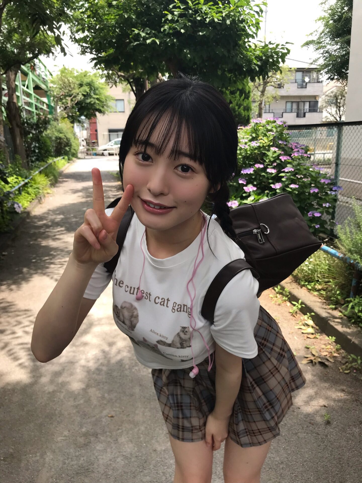 白濱美兎 17歳の初々しいグラビアアイドルが抜ける【エロ画像】(10) 白濱美兎 17歳の初々しいグラビアアイドルが抜ける【エロ画像】(10)