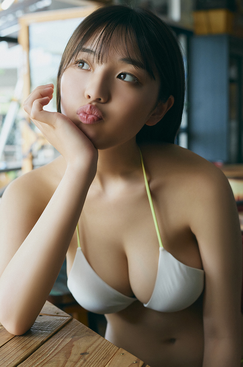 菊地姫奈 19歳の汚れなきグラビアアイドル【エロ画像】(10) 菊地姫奈 19歳の汚れなきグラビアアイドル【エロ画像】(10)