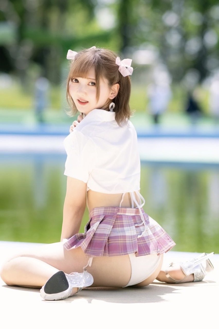 藤本南 色白アイドルのグラビアが抜ける【エロ画像】(3) 藤本南 色白アイドルのグラビアが抜ける【エロ画像】(3)