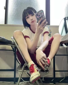 あのちゃんの美脚がえっど！【エロ画像】