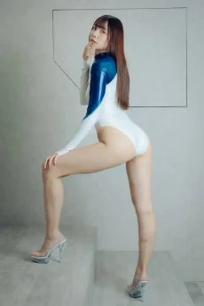 波崎天結のハイレグ＆美脚がエロすぎるｗ【グラビアエロ画像】