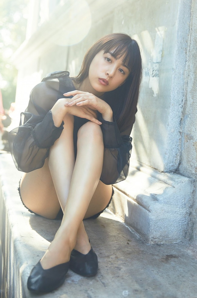山本美月の美脚がガチで抜ける!【グラビアエロ画像】 1 山本美月の美脚がガチで抜ける!【グラビアエロ画像】 1