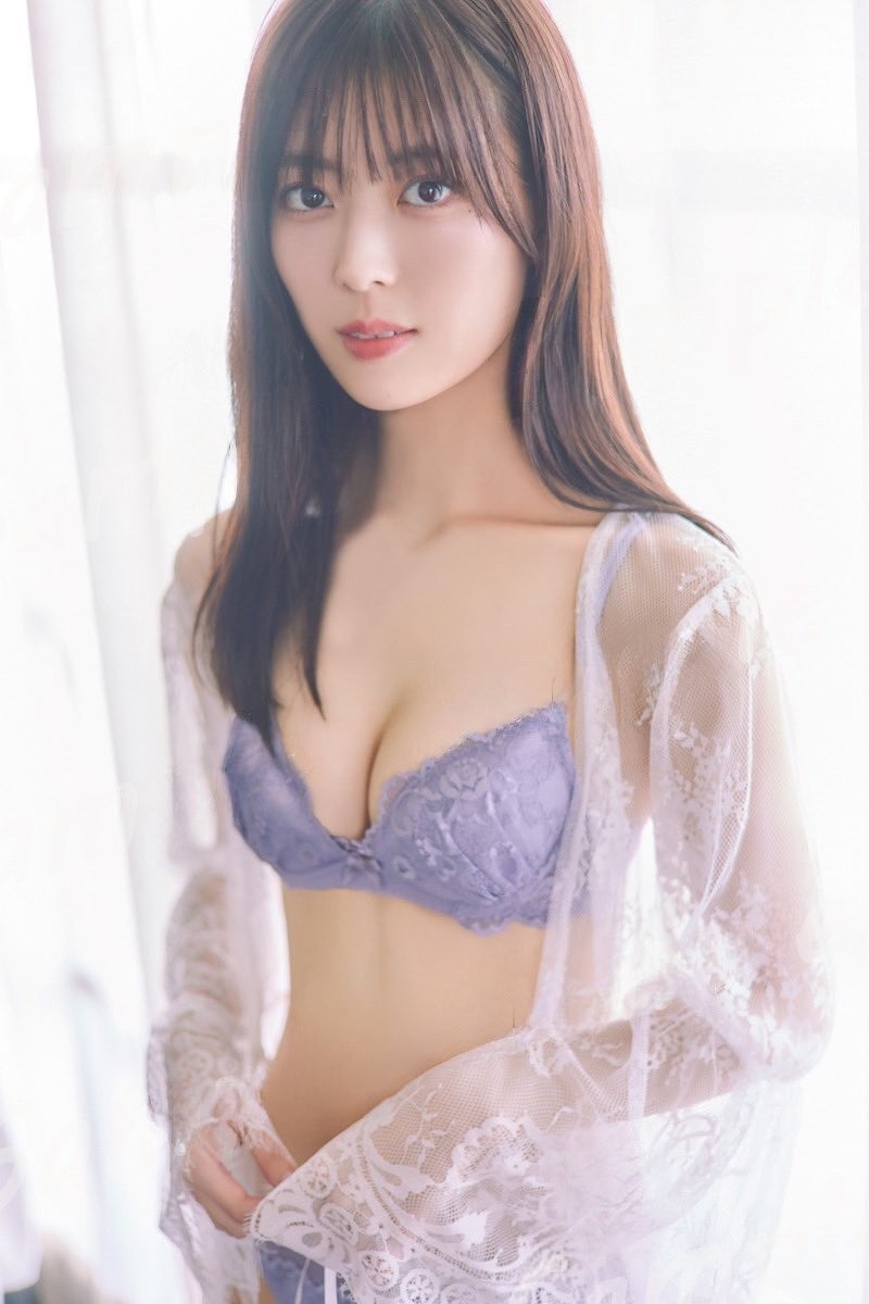 岩本蓮加(二十歳)のグラビアエロ画像【乃木坂46】 37 岩本蓮加(二十歳)のグラビアエロ画像【乃木坂46】 37
