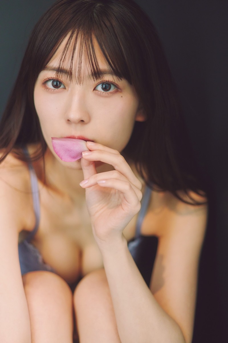 岩本蓮加(二十歳)のグラビアエロ画像【乃木坂46】 8 岩本蓮加(二十歳)のグラビアエロ画像【乃木坂46】 8