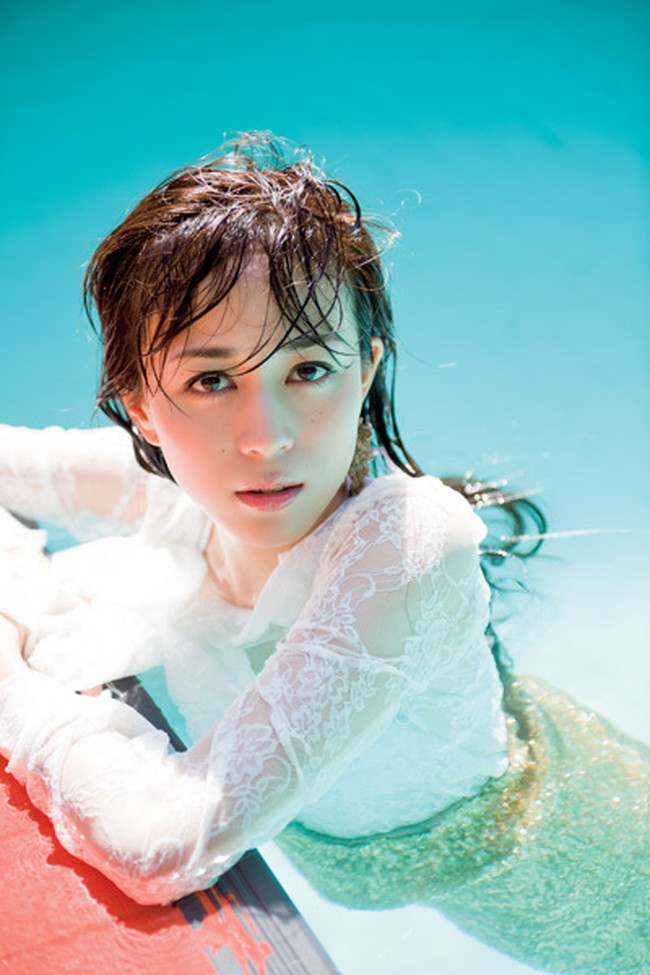 比嘉愛未 熟女の色気がやばいw【グラビアエロ画像】 19 比嘉愛未 熟女の色気がやばいw【グラビアエロ画像】 19