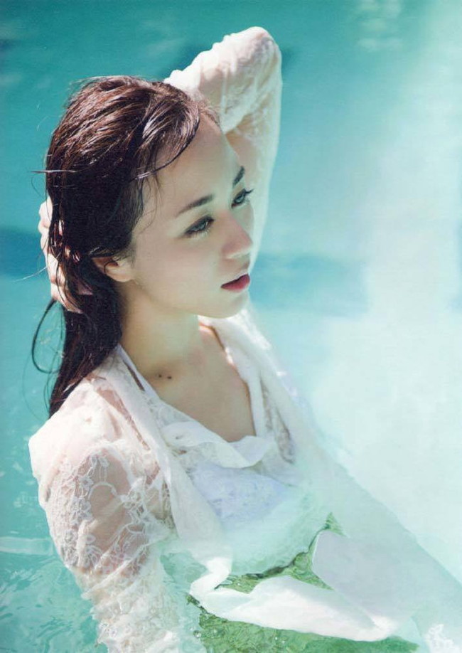 比嘉愛未 熟女の色気がやばいw【グラビアエロ画像】 21 比嘉愛未 熟女の色気がやばいw【グラビアエロ画像】 21