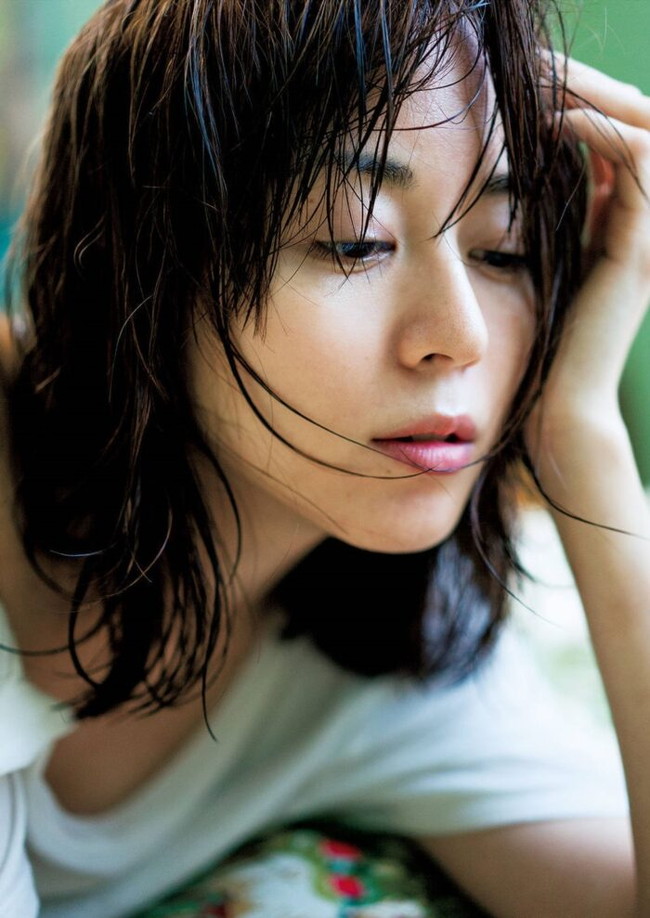 比嘉愛未 熟女の色気がやばいw【グラビアエロ画像】 35 比嘉愛未 熟女の色気がやばいw【グラビアエロ画像】 35