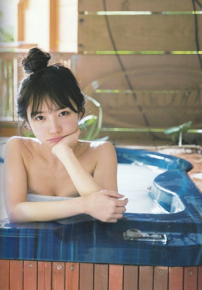 齊藤京子の巨乳おっぱいがドエロい!【グラビアエロ画像】 26 齊藤京子の巨乳おっぱいがドエロい!【グラビアエロ画像】 26