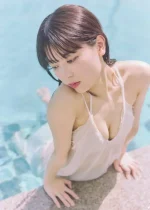 岩本蓮加（二十歳）のグラビアエロ画像【乃木坂４６】