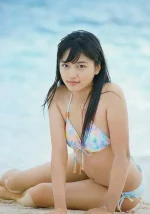 川口春奈の水着グラビアがめちゃシコだった【エロ画像】