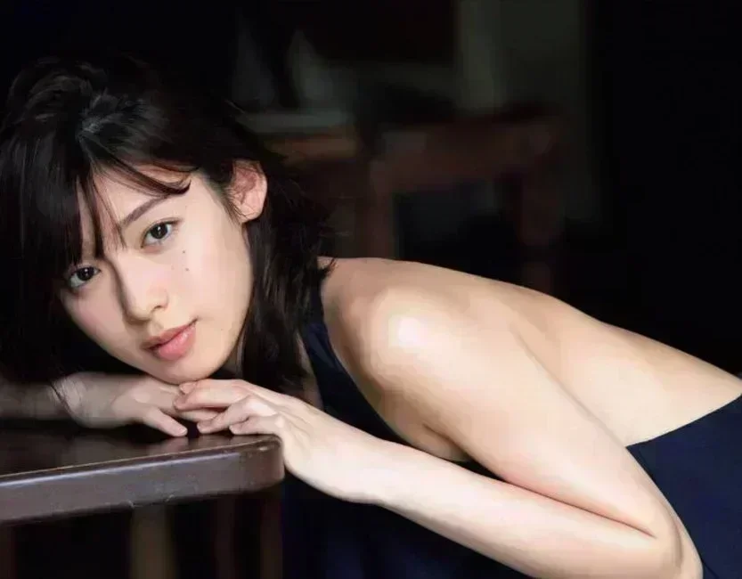 白石聖の透明感がやばいw【グラビアエロ画像】 0 白石聖の透明感がやばいw【グラビアエロ画像】 0