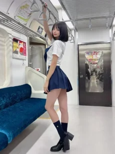 米倉みゆ あまりにも細すぎるコスプレイヤーのグラビアエロ画像