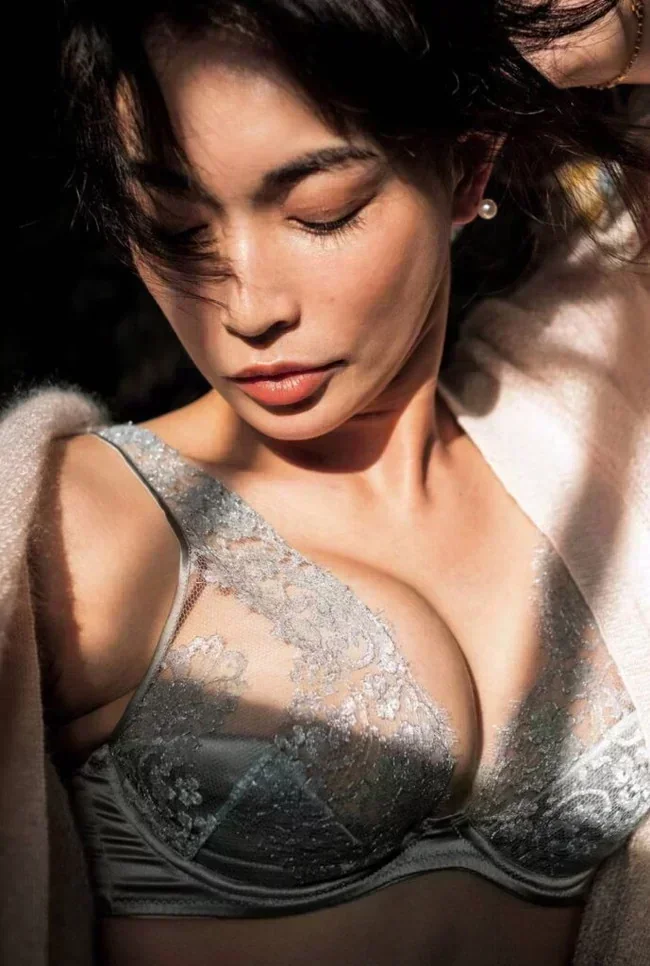 長谷川京子 ハセキョンの透け乳首えっど!【グラビアエロ画像】 27 長谷川京子 ハセキョンの透け乳首えっど!【グラビアエロ画像】 27