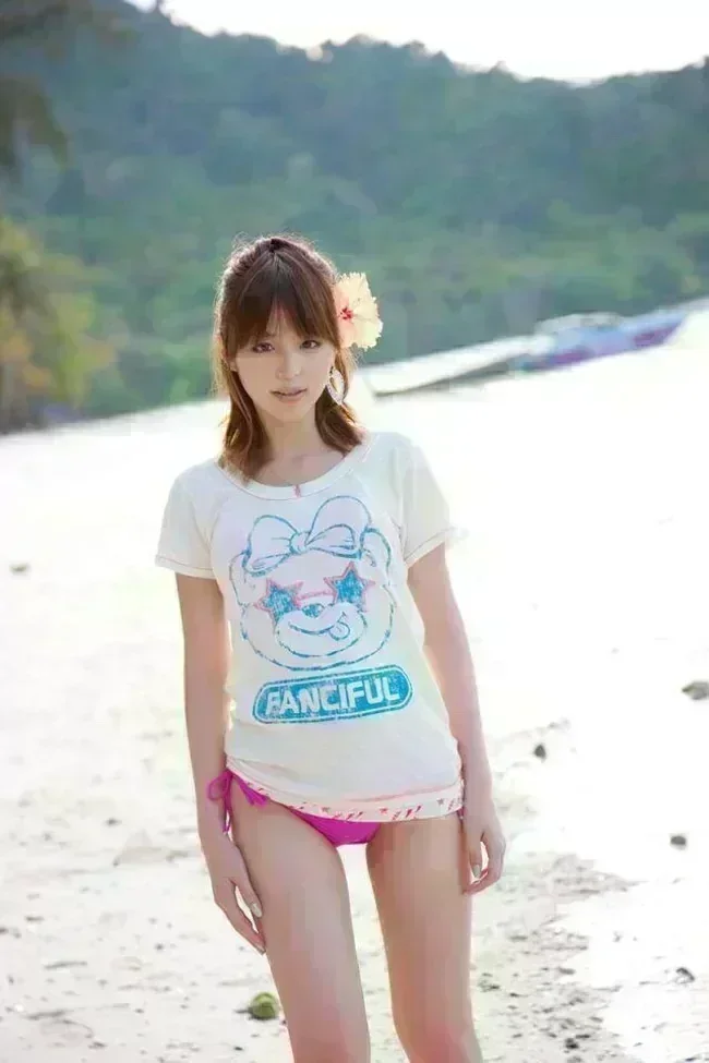 平野綾とかいうヤリマン声優ww【グラビアエロ画像】 34 平野綾とかいうヤリマン声優ww【グラビアエロ画像】 34