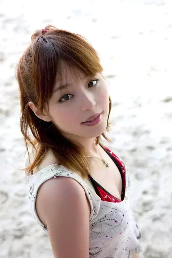 平野綾とかいうヤリマン声優ww【グラビアエロ画像】 1 平野綾とかいうヤリマン声優ww【グラビアエロ画像】 1