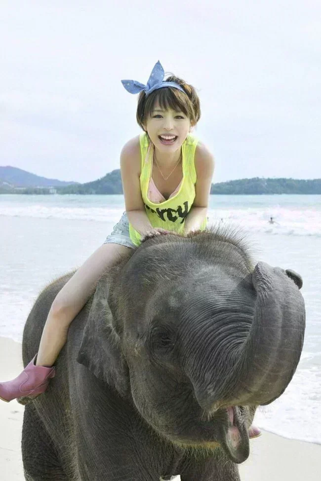 平野綾とかいうヤリマン声優ww【グラビアエロ画像】 43 平野綾とかいうヤリマン声優ww【グラビアエロ画像】 43