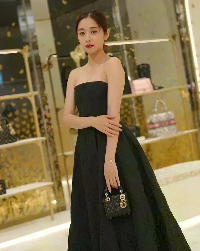 堀田真由 若手女優のグラビアエロ画像まとめ 2 堀田真由 若手女優のグラビアエロ画像まとめ 2