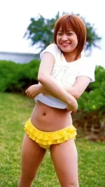 亀井絵里のムチムチ下半身がたまらんｗ【グラビアエロ画像】