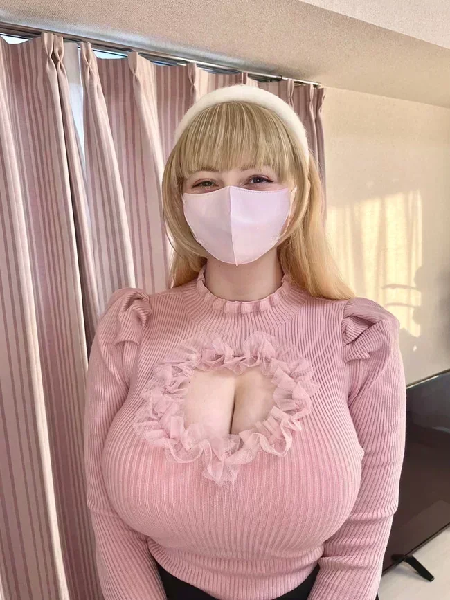 声優志望の金髪白人さん、超爆乳ww【エロ画像】 0 声優志望の金髪白人さん、超爆乳ww【エロ画像】 0