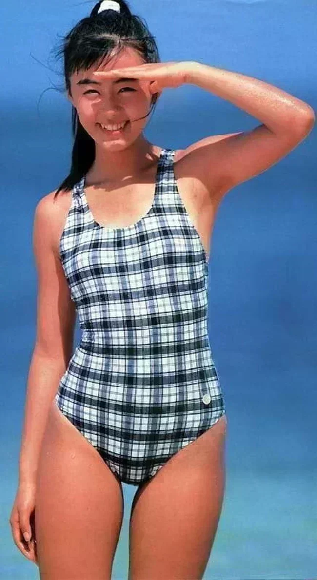 田中律子の水着、疑似フェラ、イキ顔!【グラビアエロ画像】 41 田中律子の水着、疑似フェラ、イキ顔!【グラビアエロ画像】 41