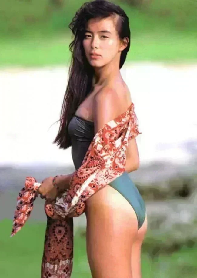 田中律子の水着、疑似フェラ、イキ顔!【グラビアエロ画像】 19 田中律子の水着、疑似フェラ、イキ顔!【グラビアエロ画像】 19