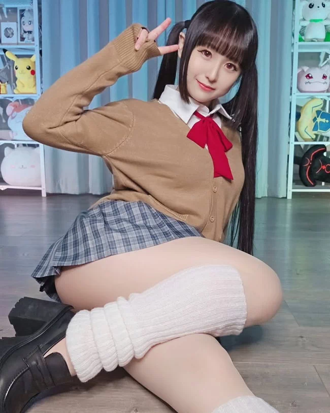 コスプレイヤーのモナミサちゃんが可愛すぎる【エロ画像】