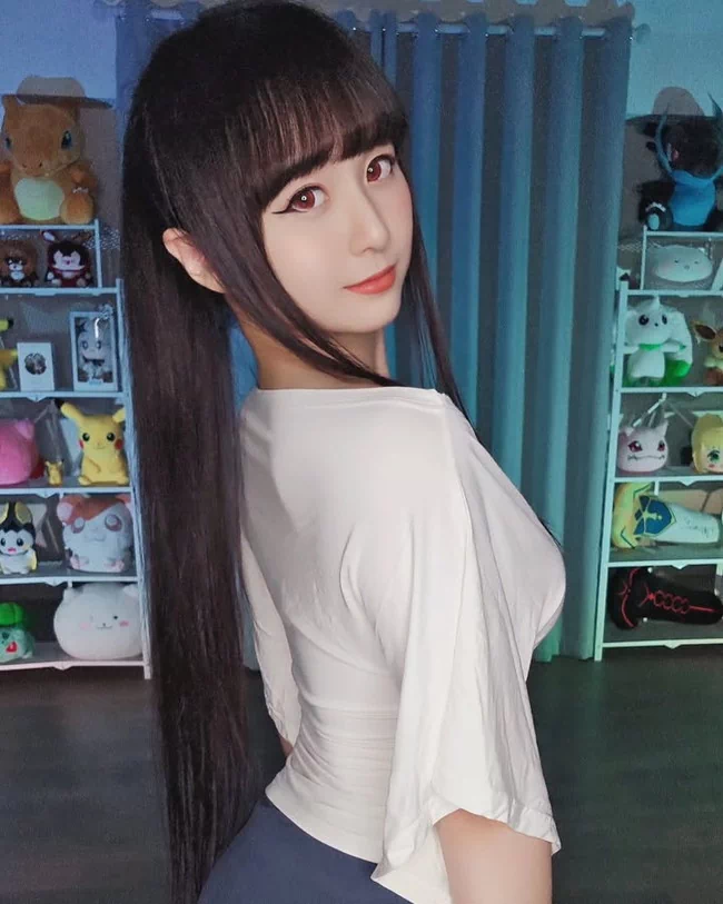 コスプレイヤーのモナミサちゃんが可愛すぎる【エロ画像】