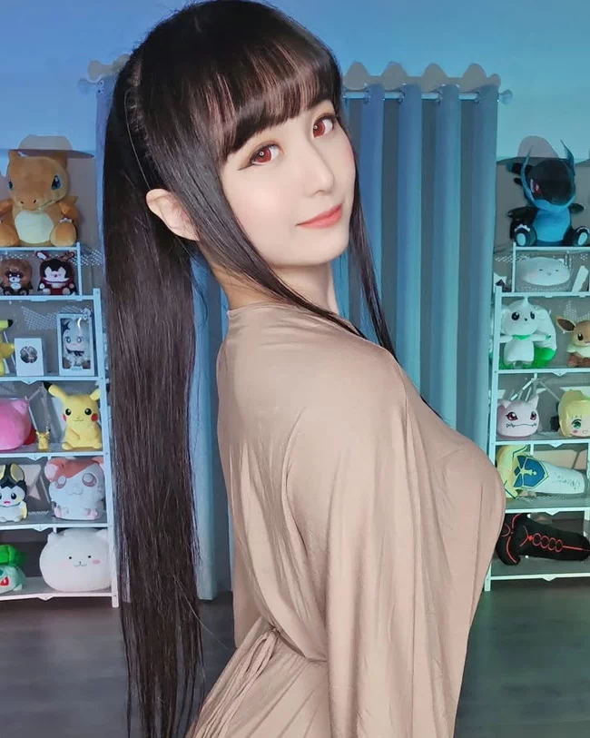 コスプレイヤーのモナミサちゃんが可愛すぎる【エロ画像】