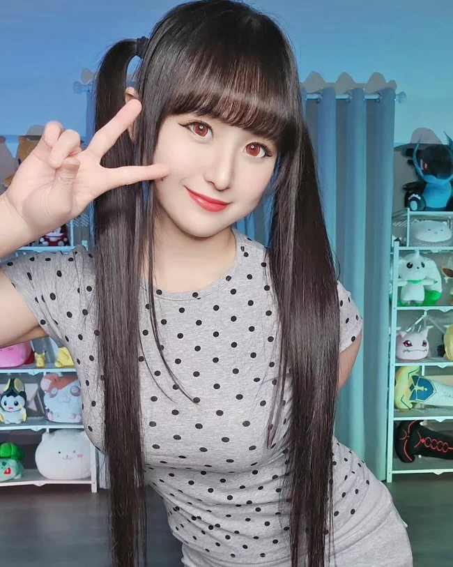 コスプレイヤーのモナミサちゃんが可愛すぎる【エロ画像】
