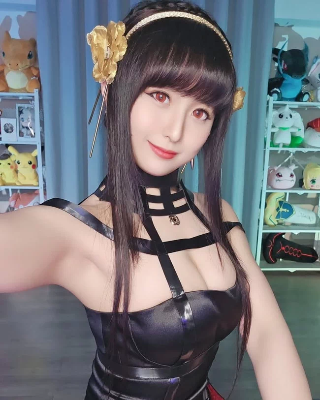 コスプレイヤーのモナミサちゃんが可愛すぎる【エロ画像】