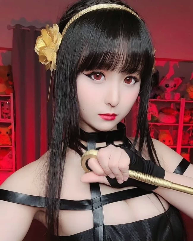 コスプレイヤーのモナミサちゃんが可愛すぎる【エロ画像】