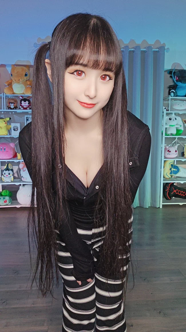 コスプレイヤーのモナミサちゃんが可愛すぎる【エロ画像】