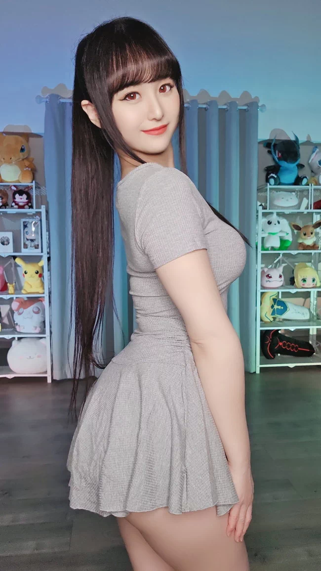 コスプレイヤーのモナミサちゃんが可愛すぎる【エロ画像】
