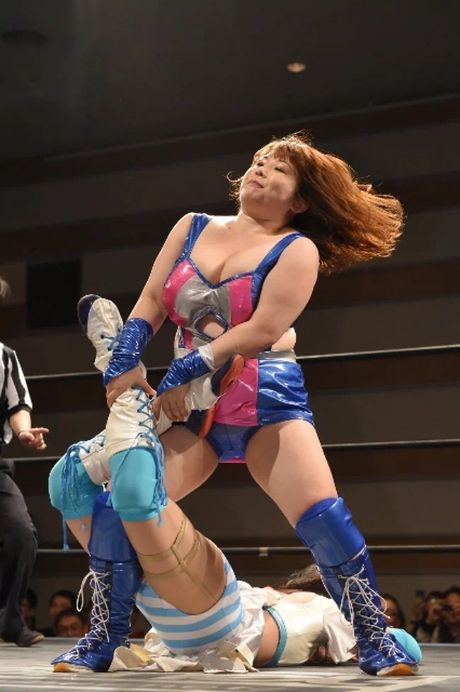 のの子 Kカッププロレスラーの爆乳おっぱい【エロ画像】