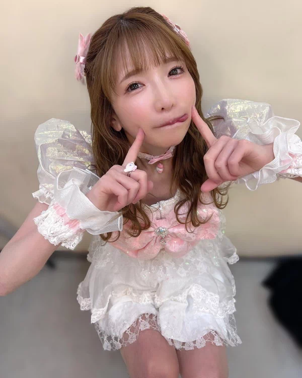 もえのあずきさん、数々のフェラ顔を披露ww【エロ画像】 160 もえのあずきさん、数々のフェラ顔を披露ww【エロ画像】 160